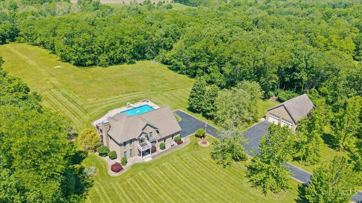 7723 White Swan Road — photo