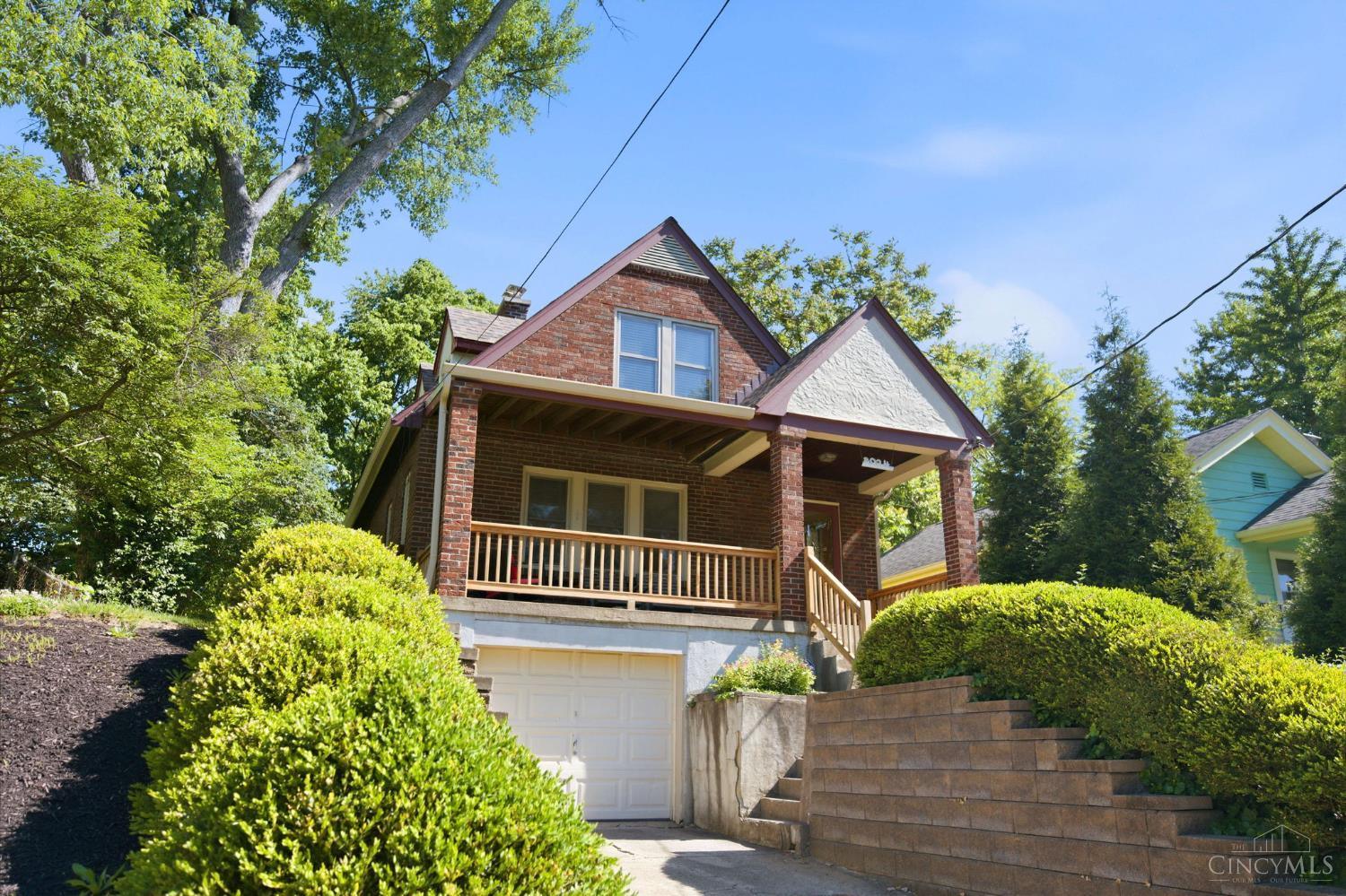 3024 Mapleleaf Avenue, Cincinnati, OH 45213