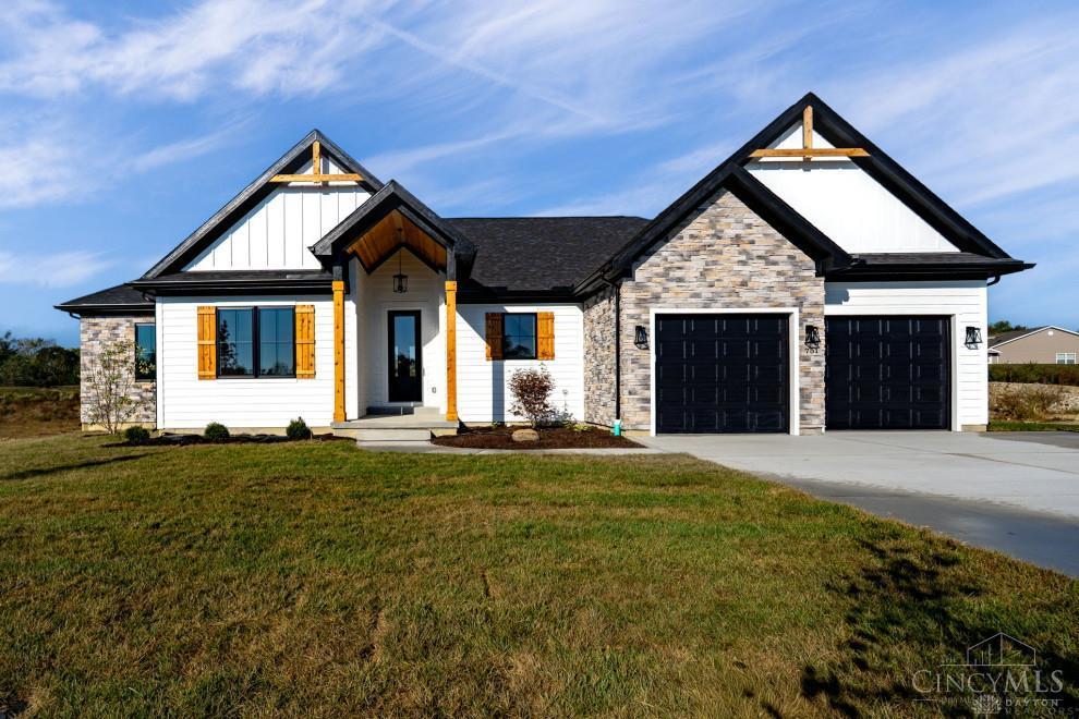 755 Lake Bluff Court — photo