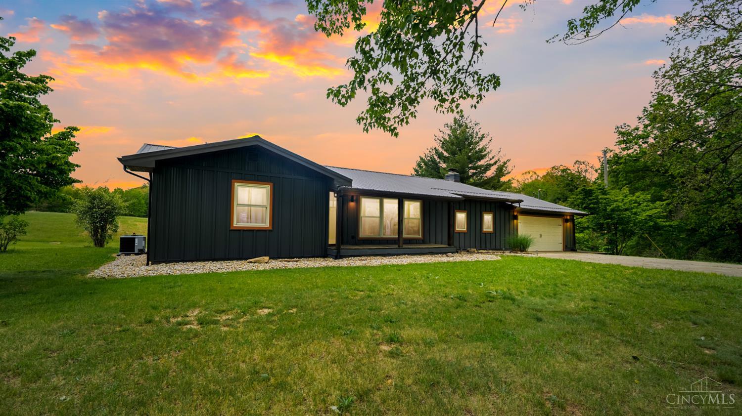 1405 White Oak Road — photo
