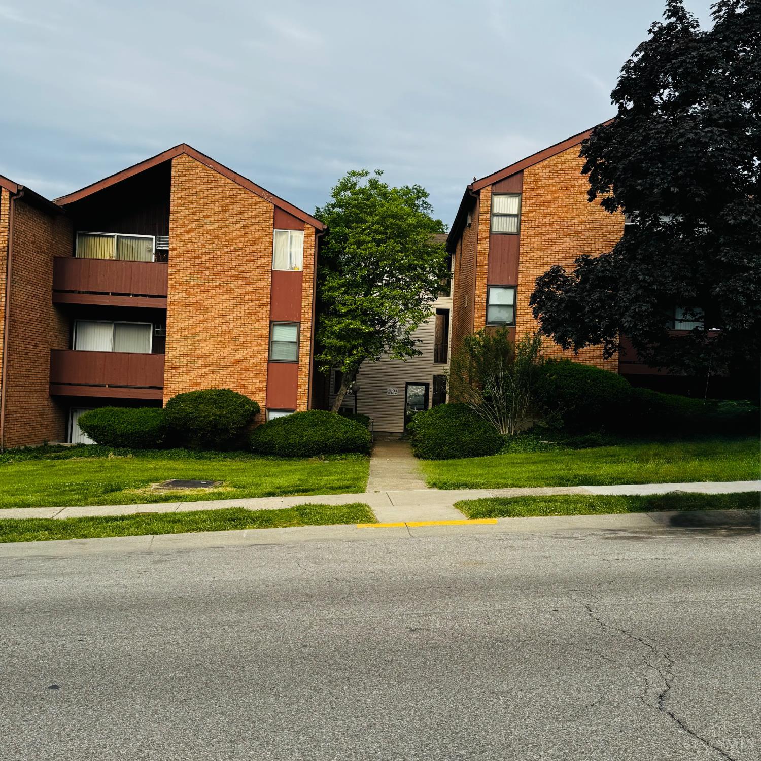 4904 Chalet Drive — photo