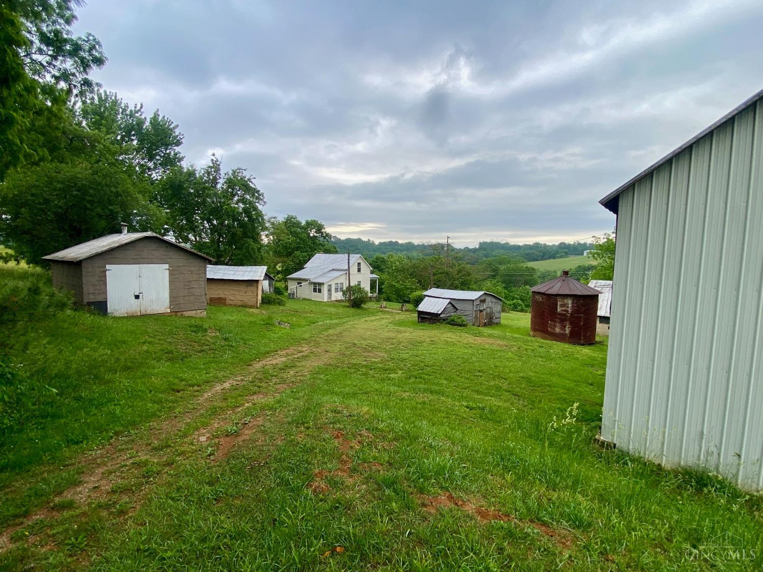2195 Pumpkin Ridge Road — photo