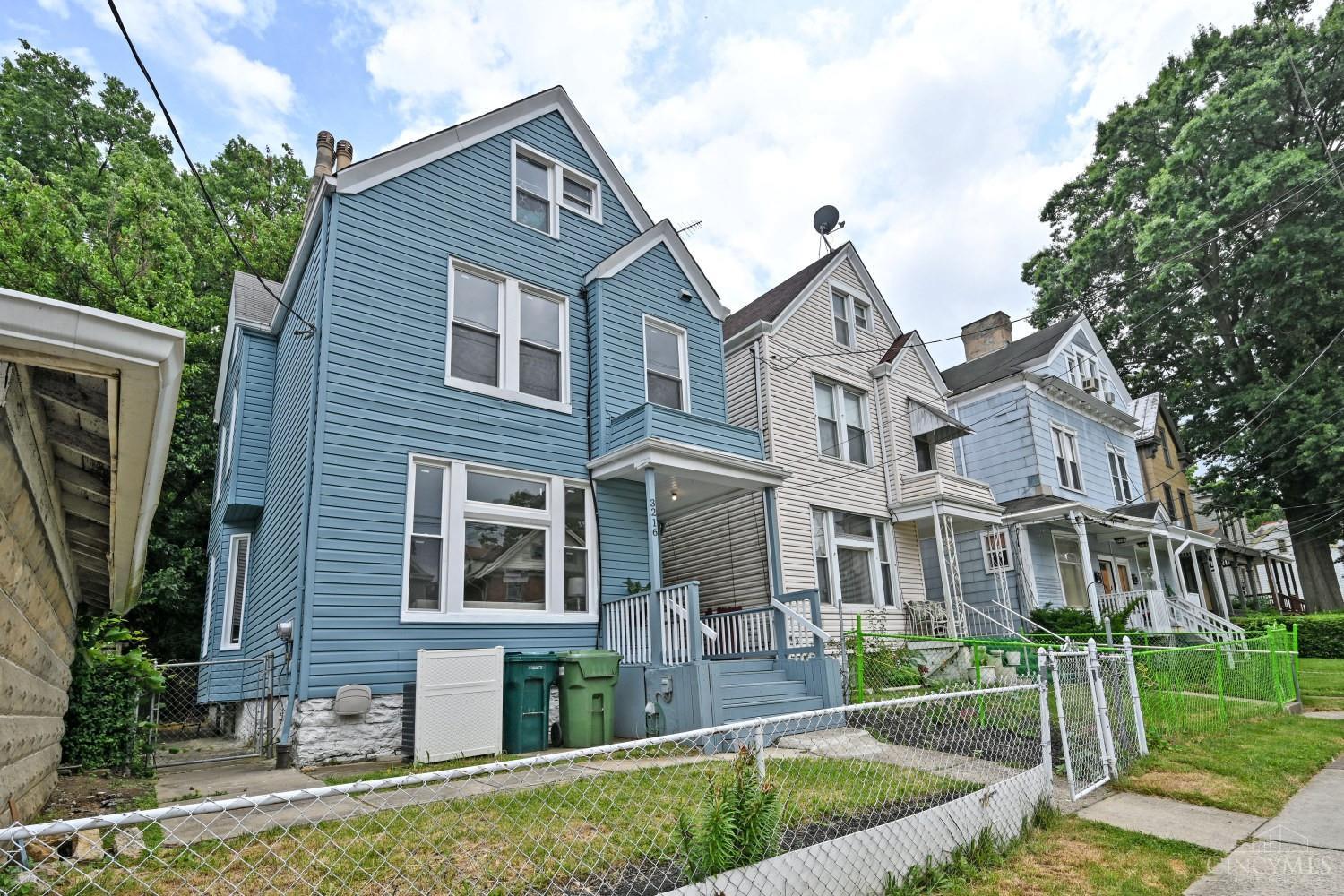 3216 Hackberry Street, Cincinnati, OH 45207 — photo 2