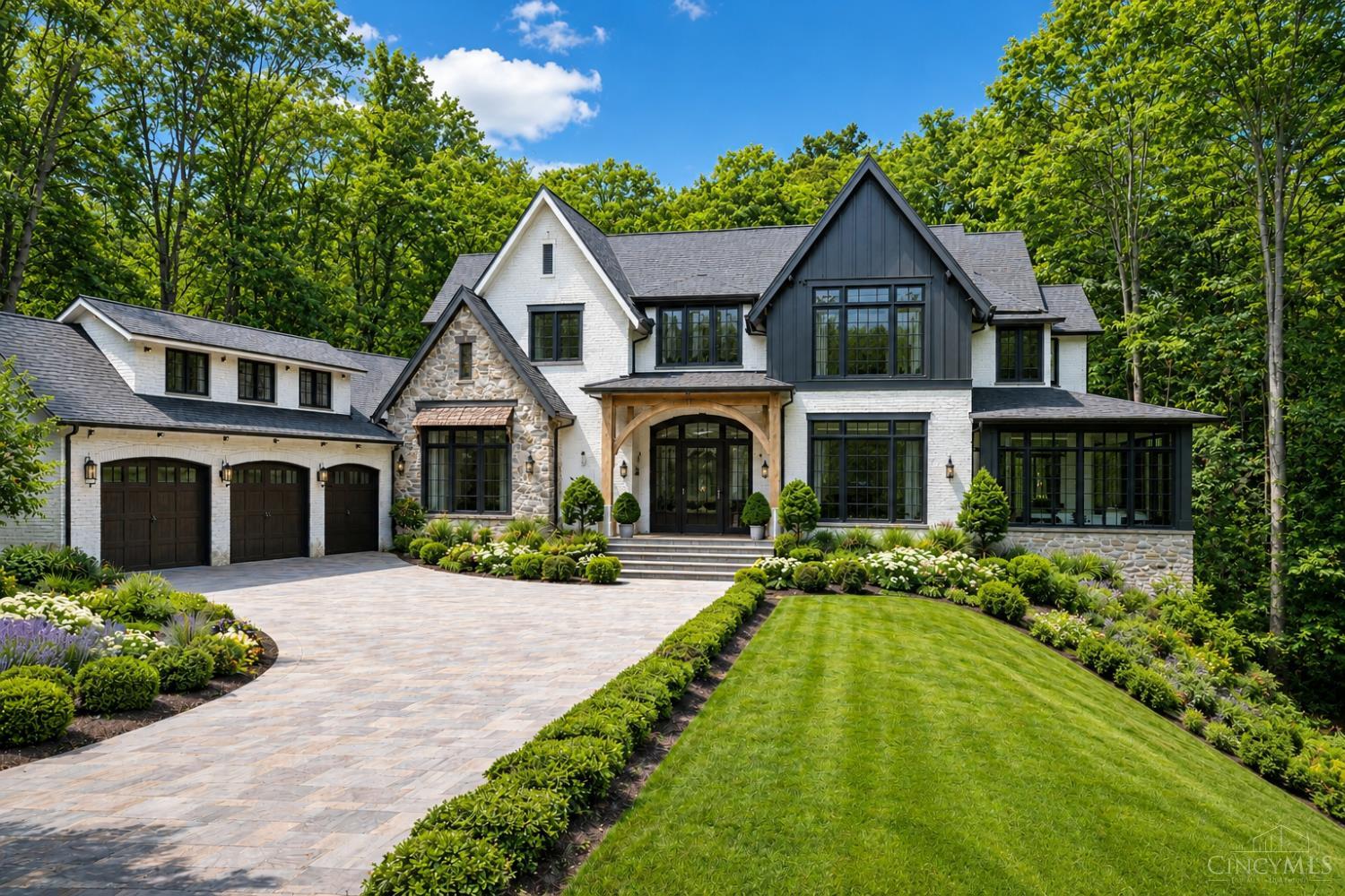 9280 Indian Hill Road — photo