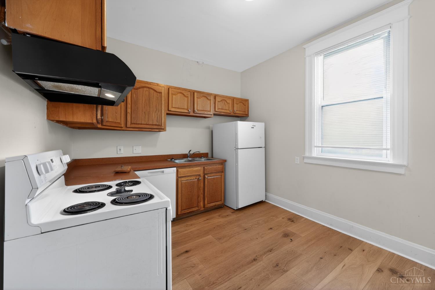 3118 Sunshine Avenue, Cincinnati, OH 45211 — photo 2