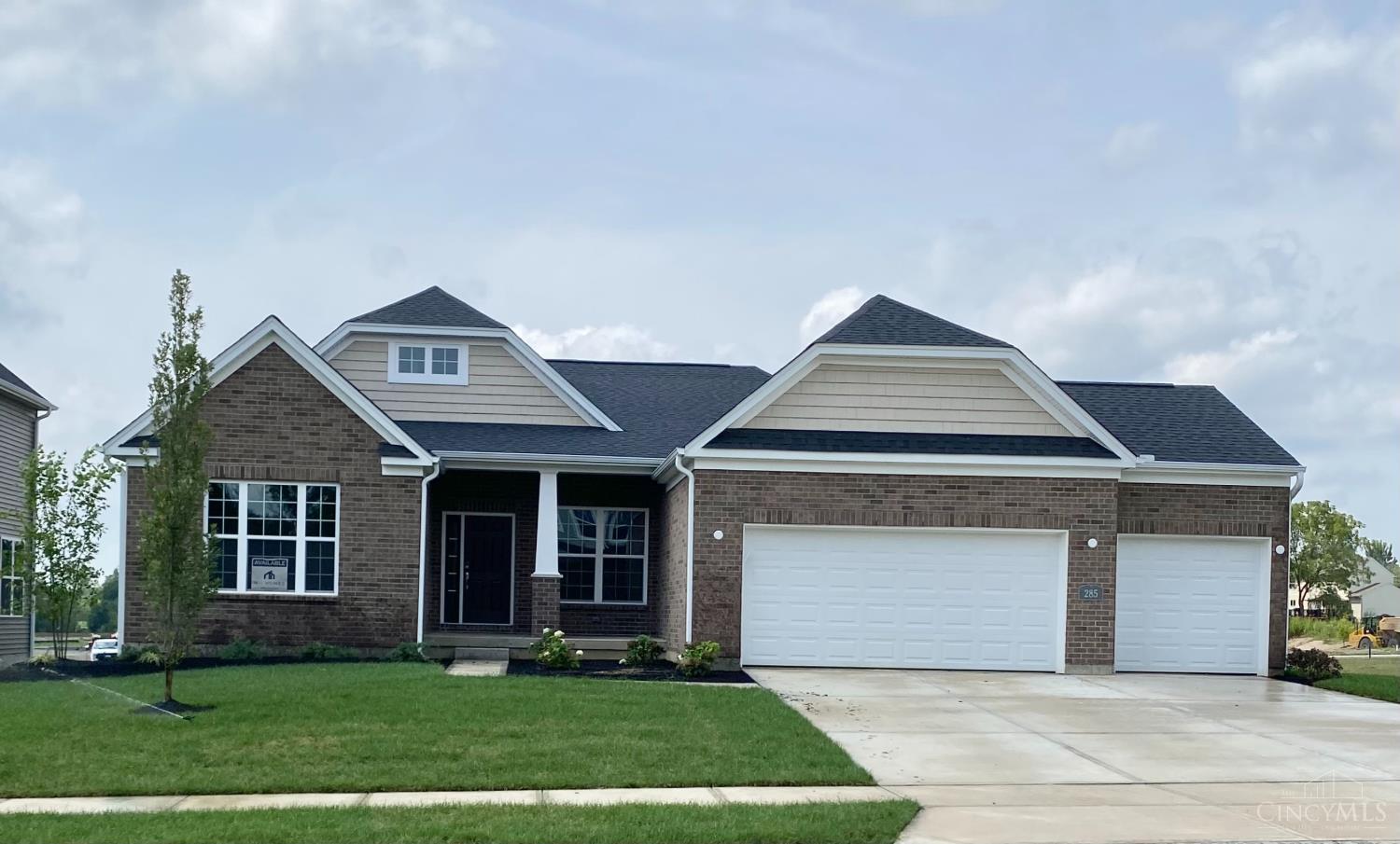 285 Tilly Court — photo