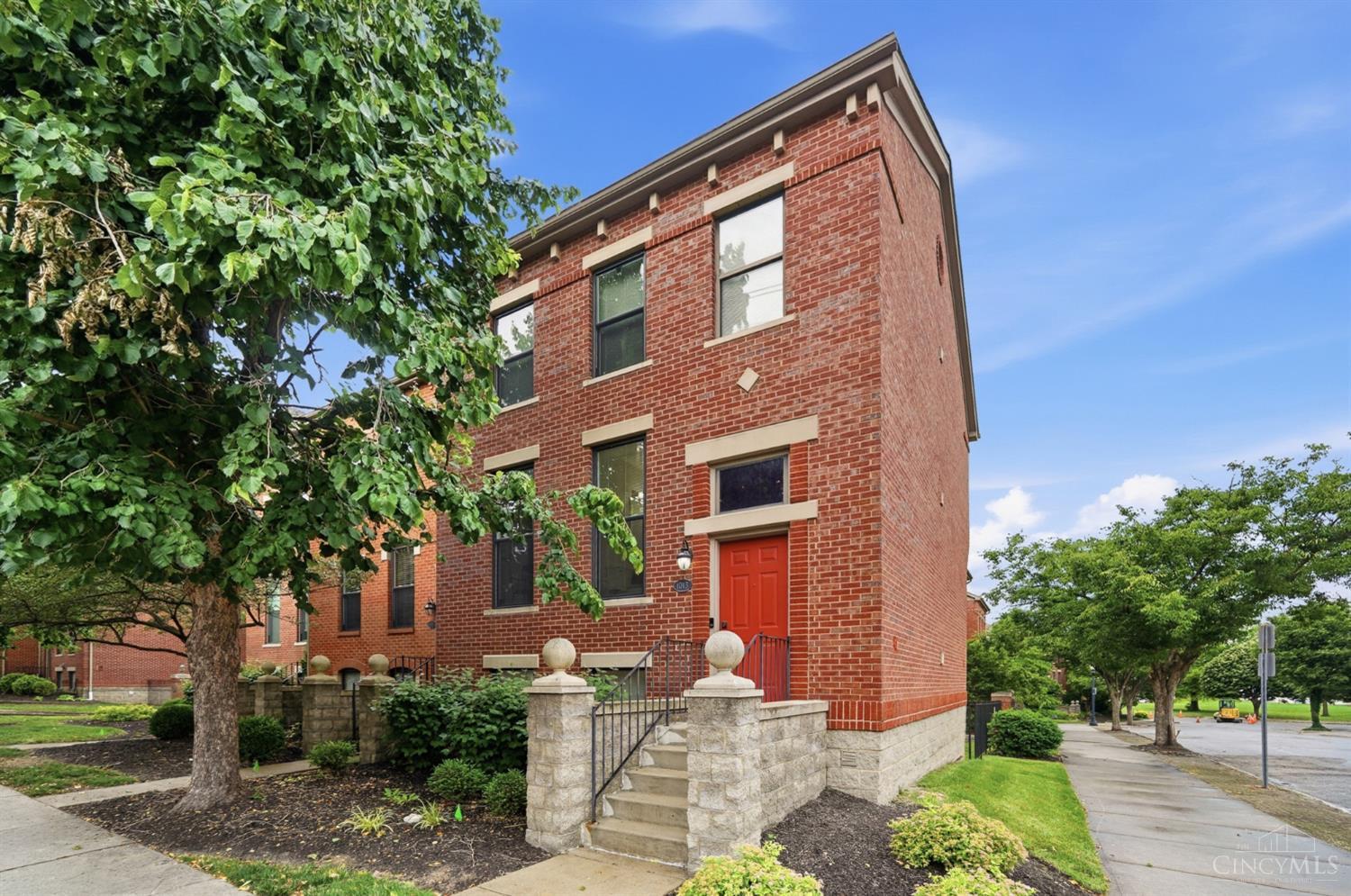 1013 John Street — photo