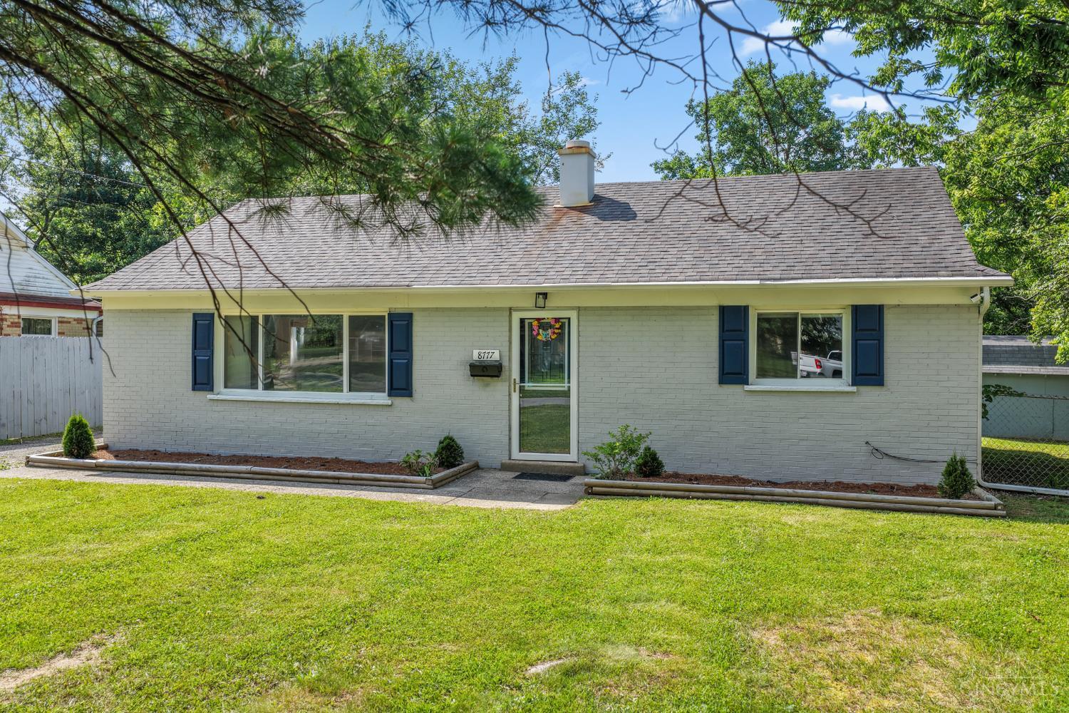 8777 Morningstar Lane — photo