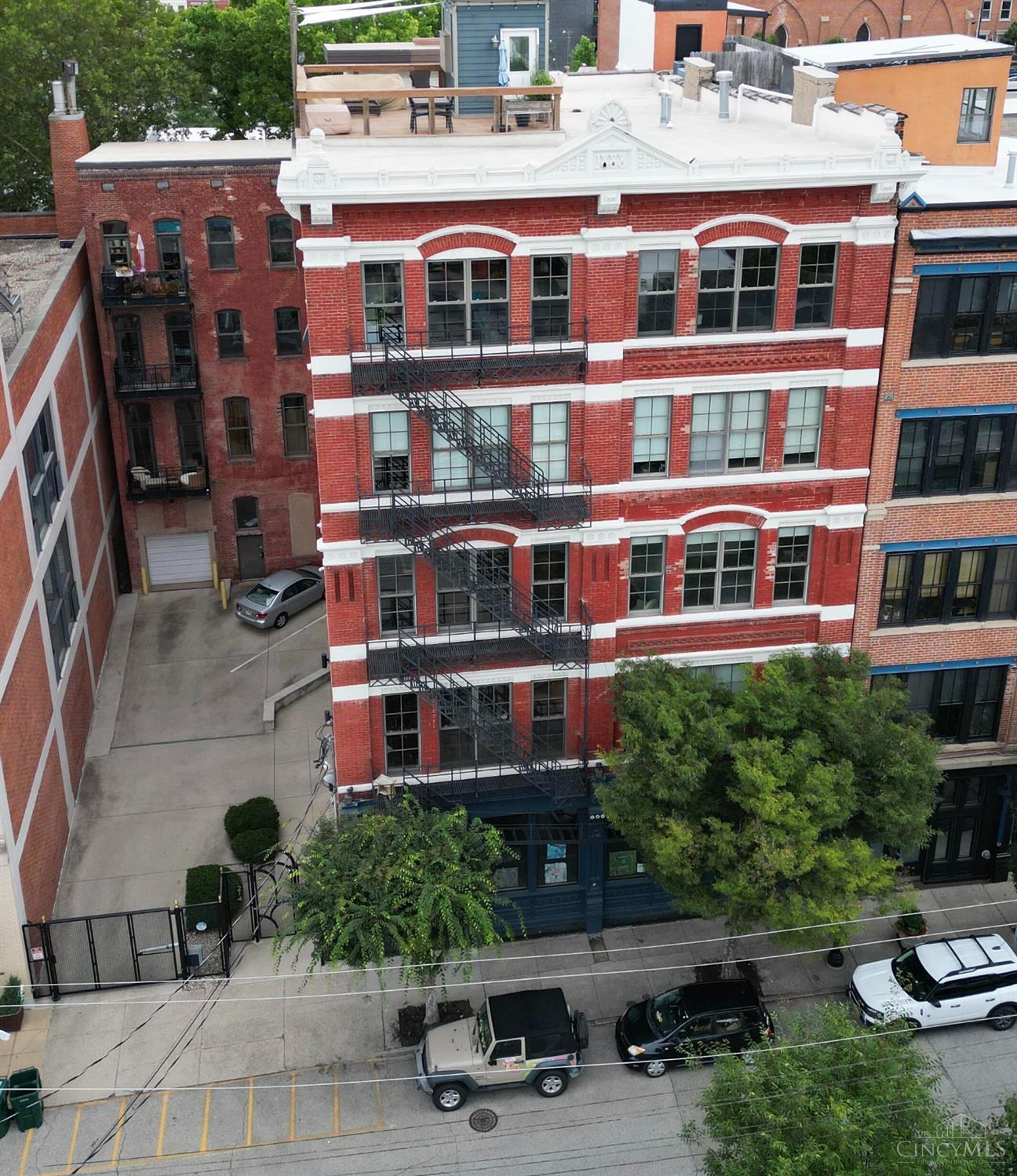214 E Fourteenth Street — photo