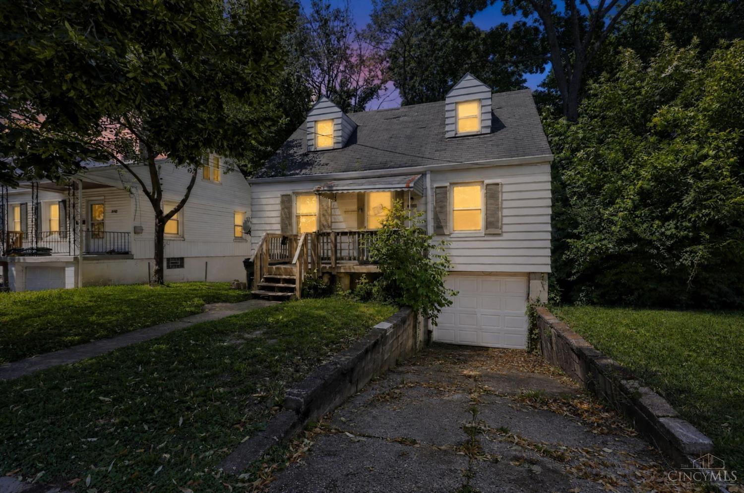 3746 Anioton Court — photo