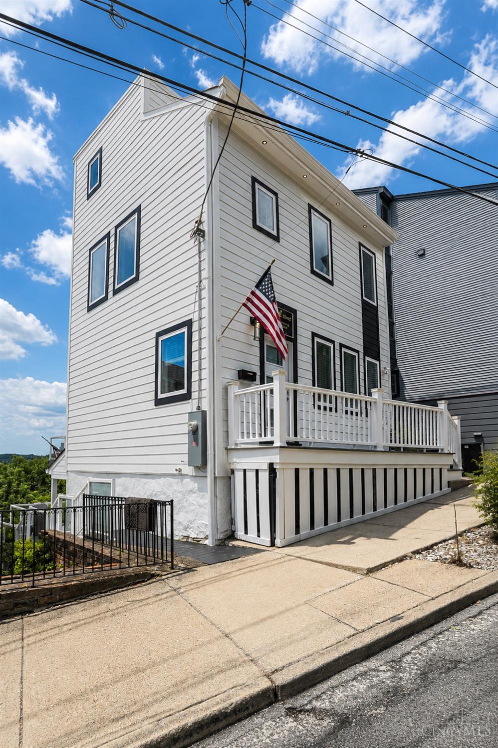 1003 Hill Street — photo