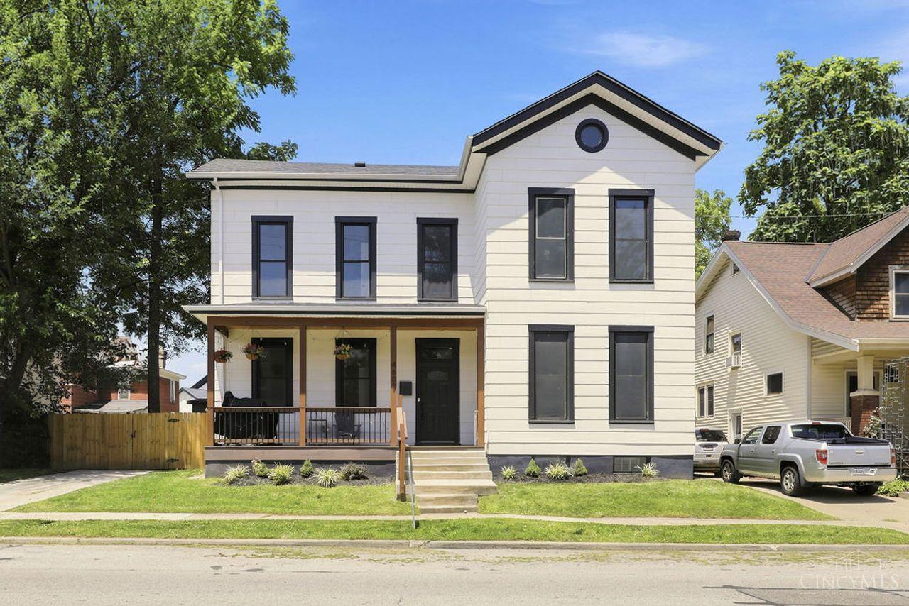 4607 Erie Avenue — photo