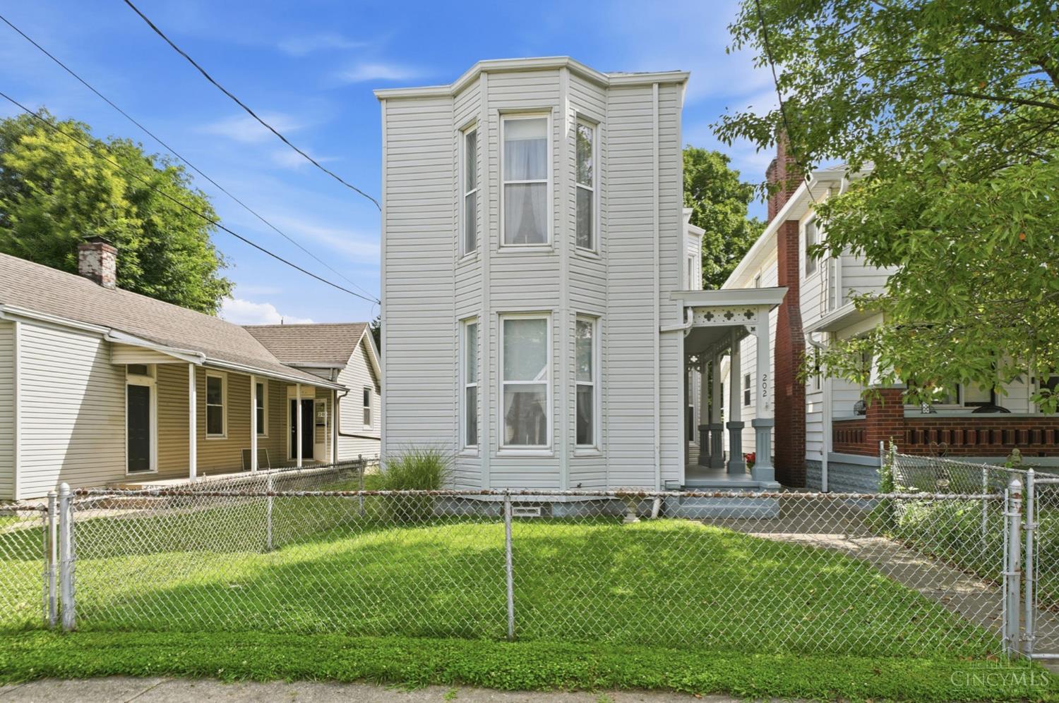 202 W Sixty Ninth Street — photo