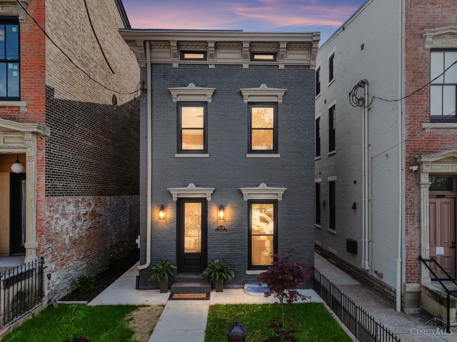 1119 Dayton Street — photo