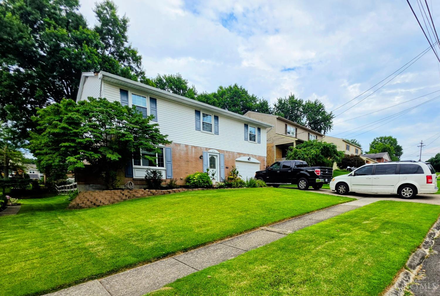 678 Lullaby Court — photo