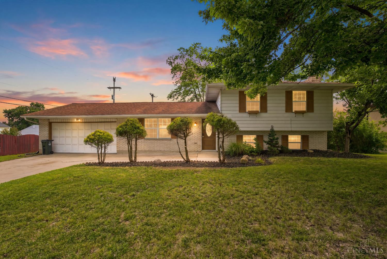 815 Carriage Hill Lane — photo