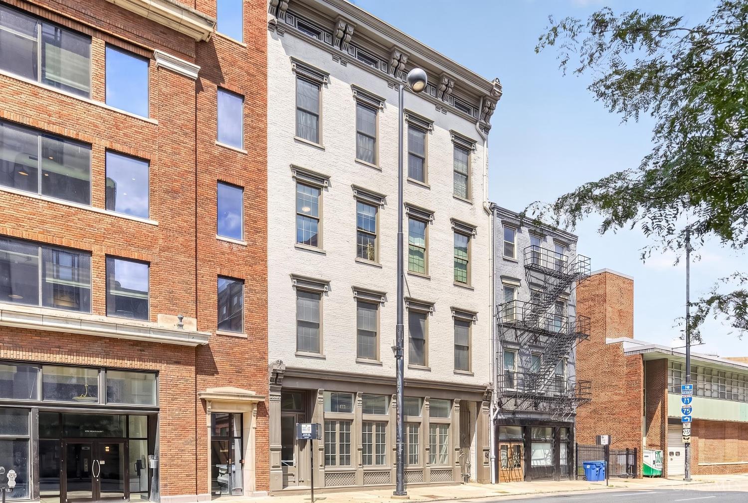 813 Broadway Street — photo