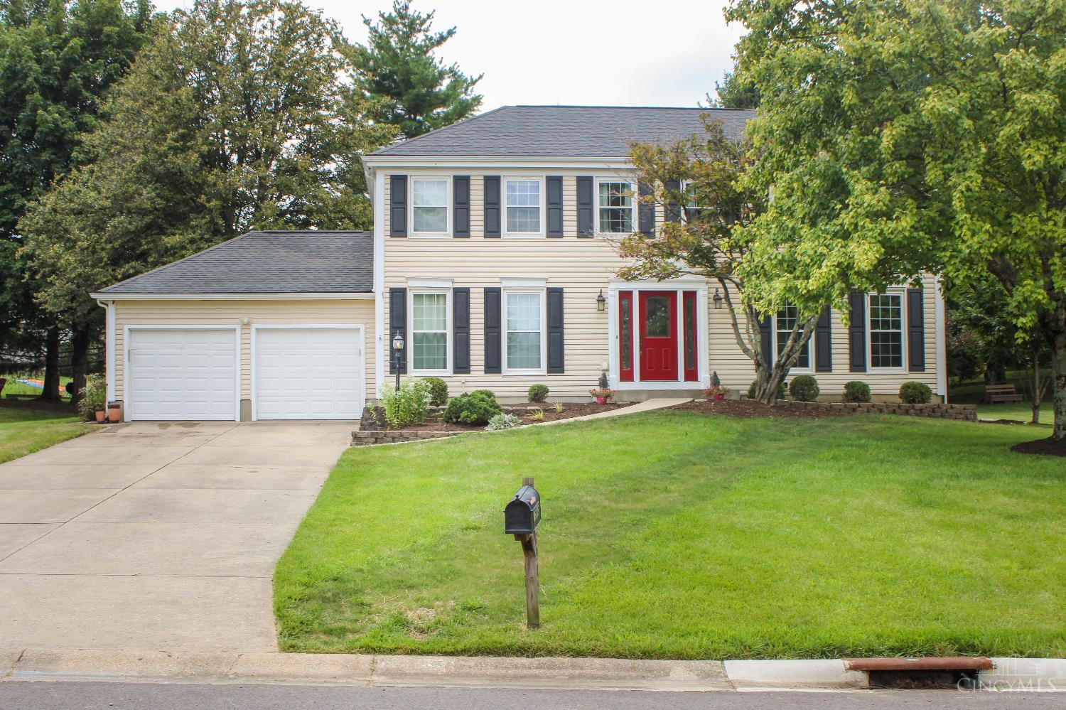 7905 Strawberry Hill Lane — photo
