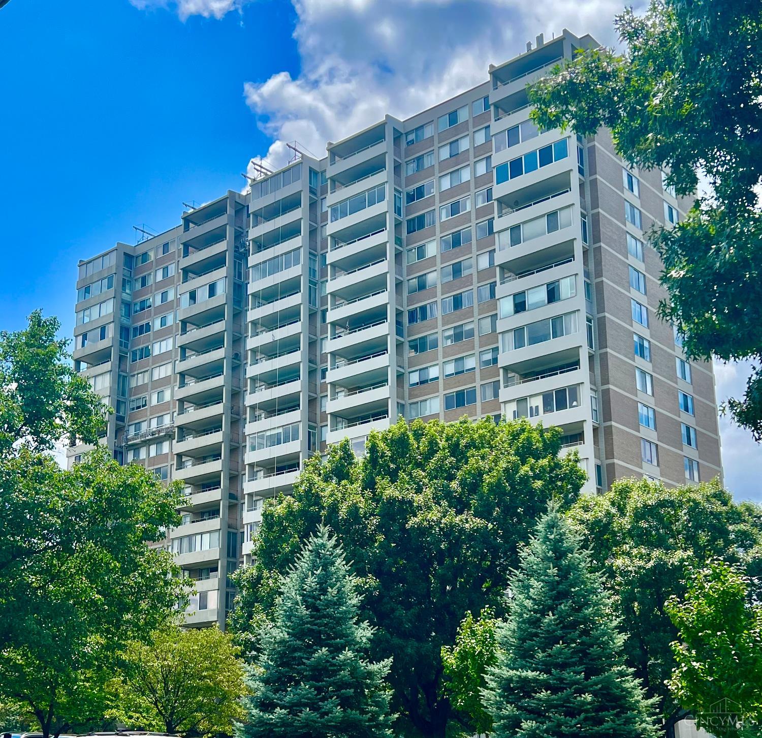 2324 Madison Road — photo