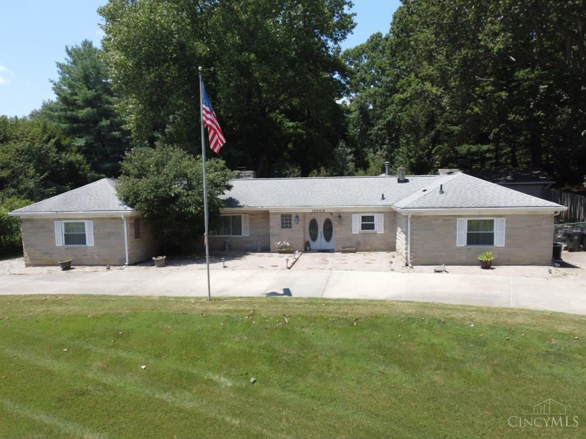 5555 Lindenwood Lane — photo