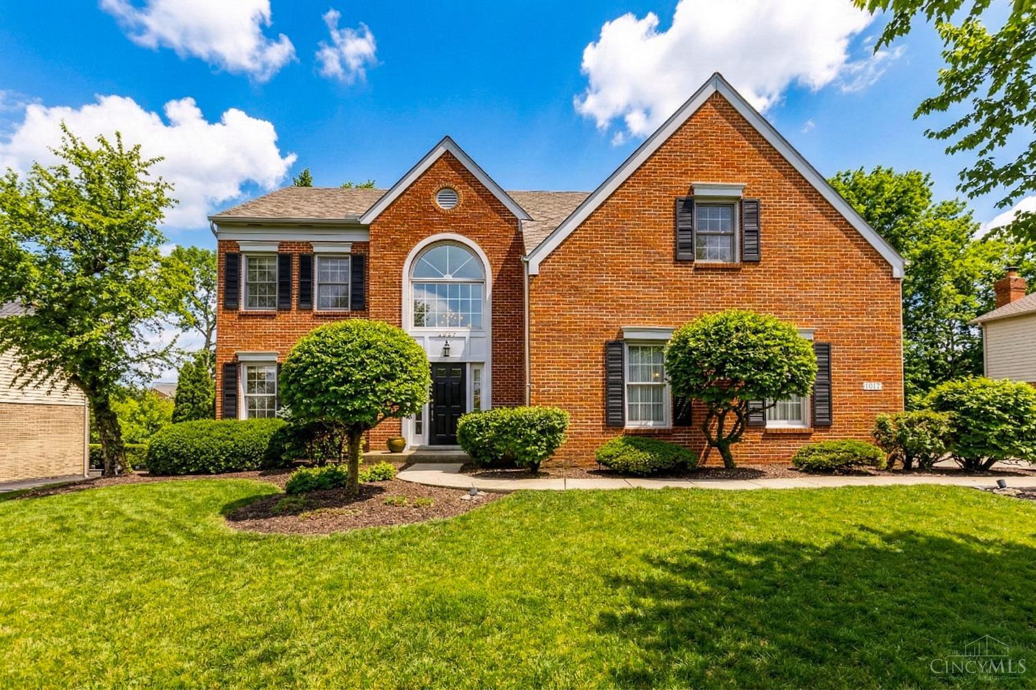 8067 Hunters Ridge Drive — photo