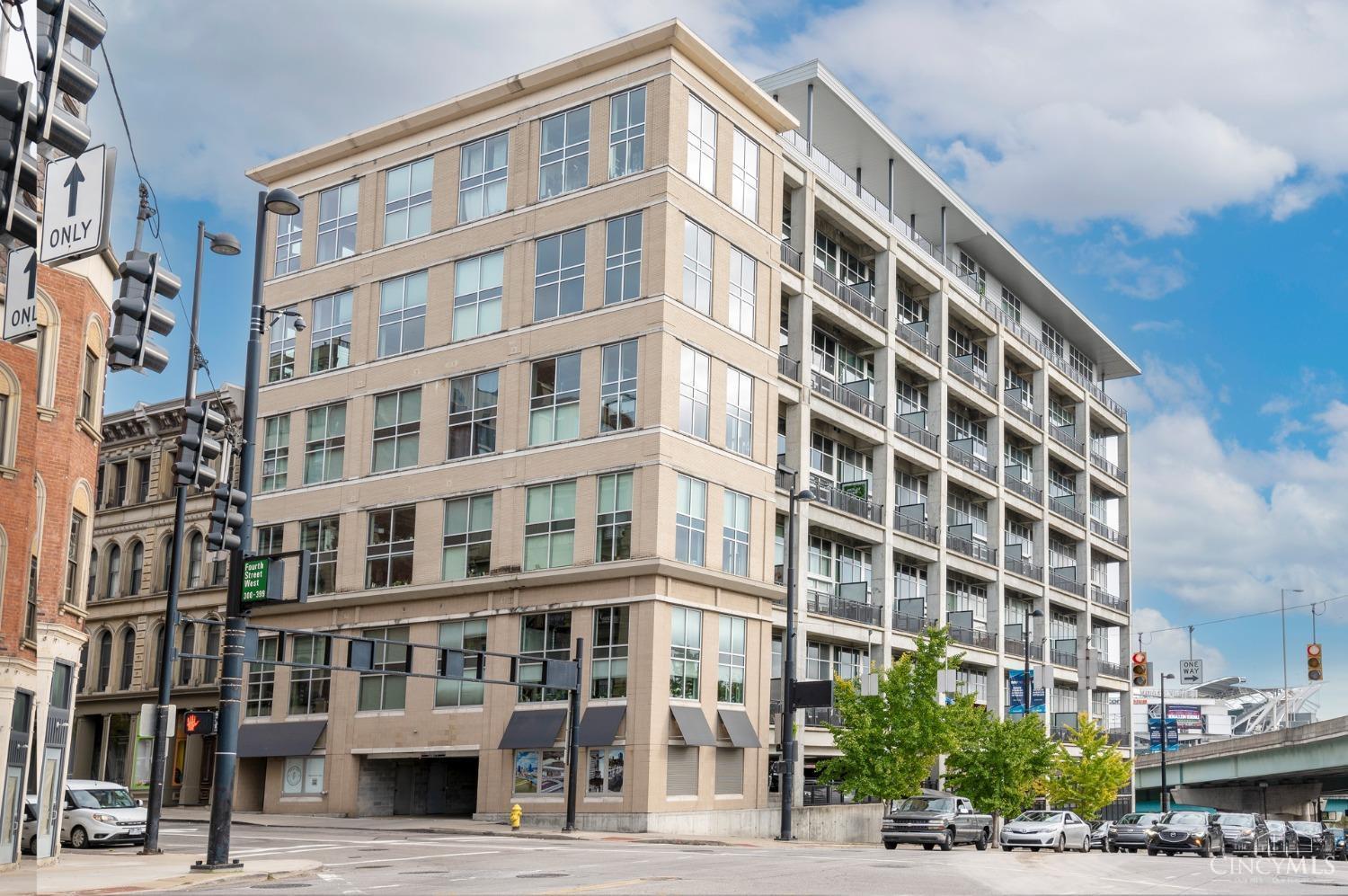 353 W Fourth Street — photo