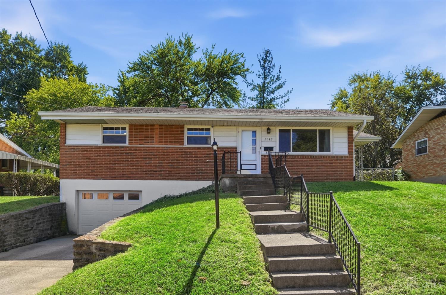 3243 Blueacres Drive — photo