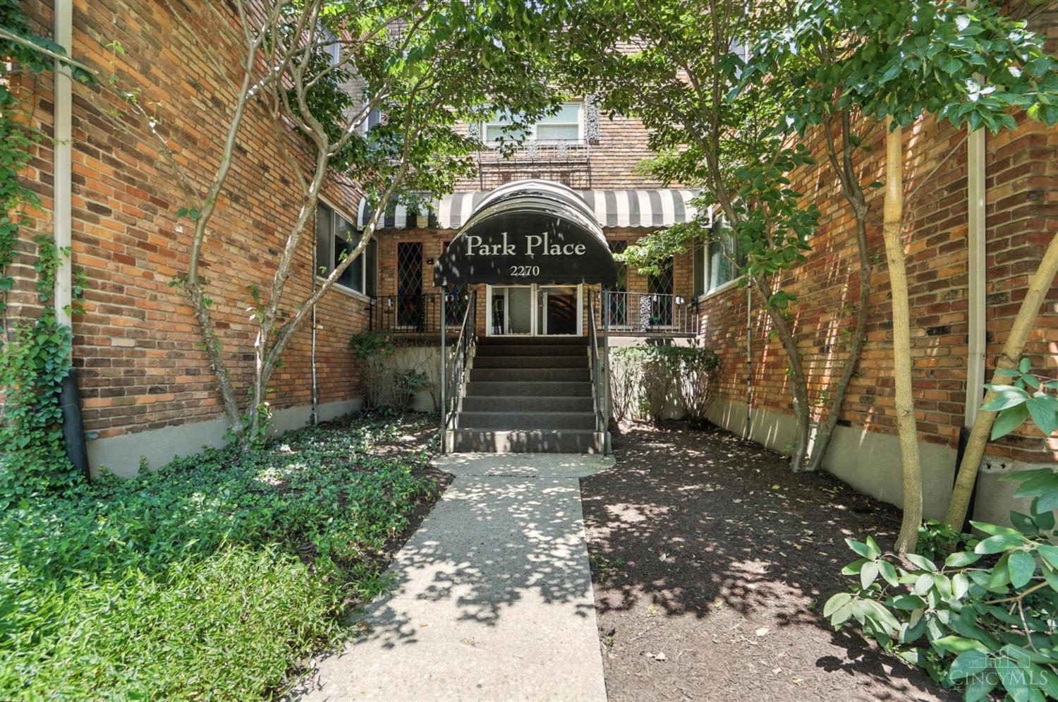 2270 Madison Road — photo