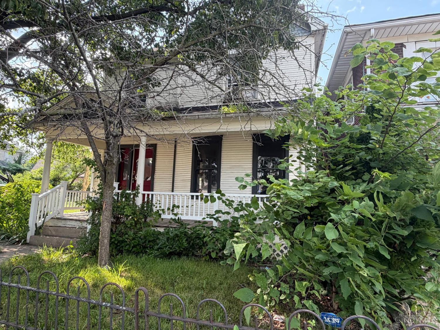 23 E Parkwood Drive — photo