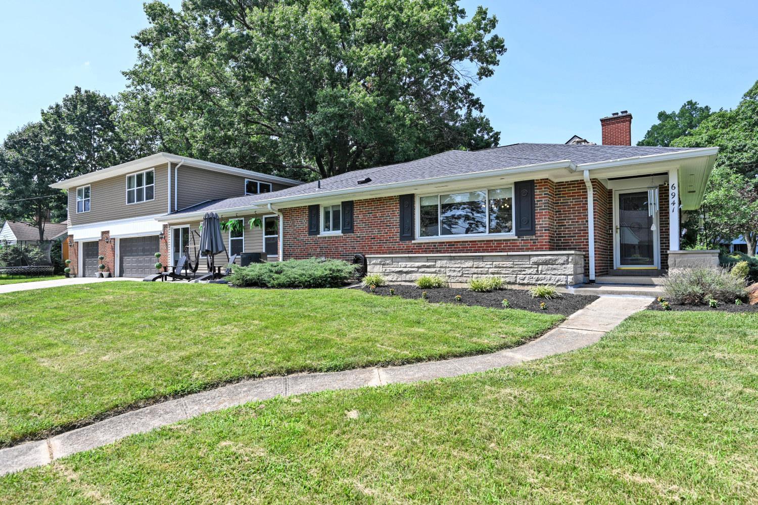 6941 Rosemary Lane — photo
