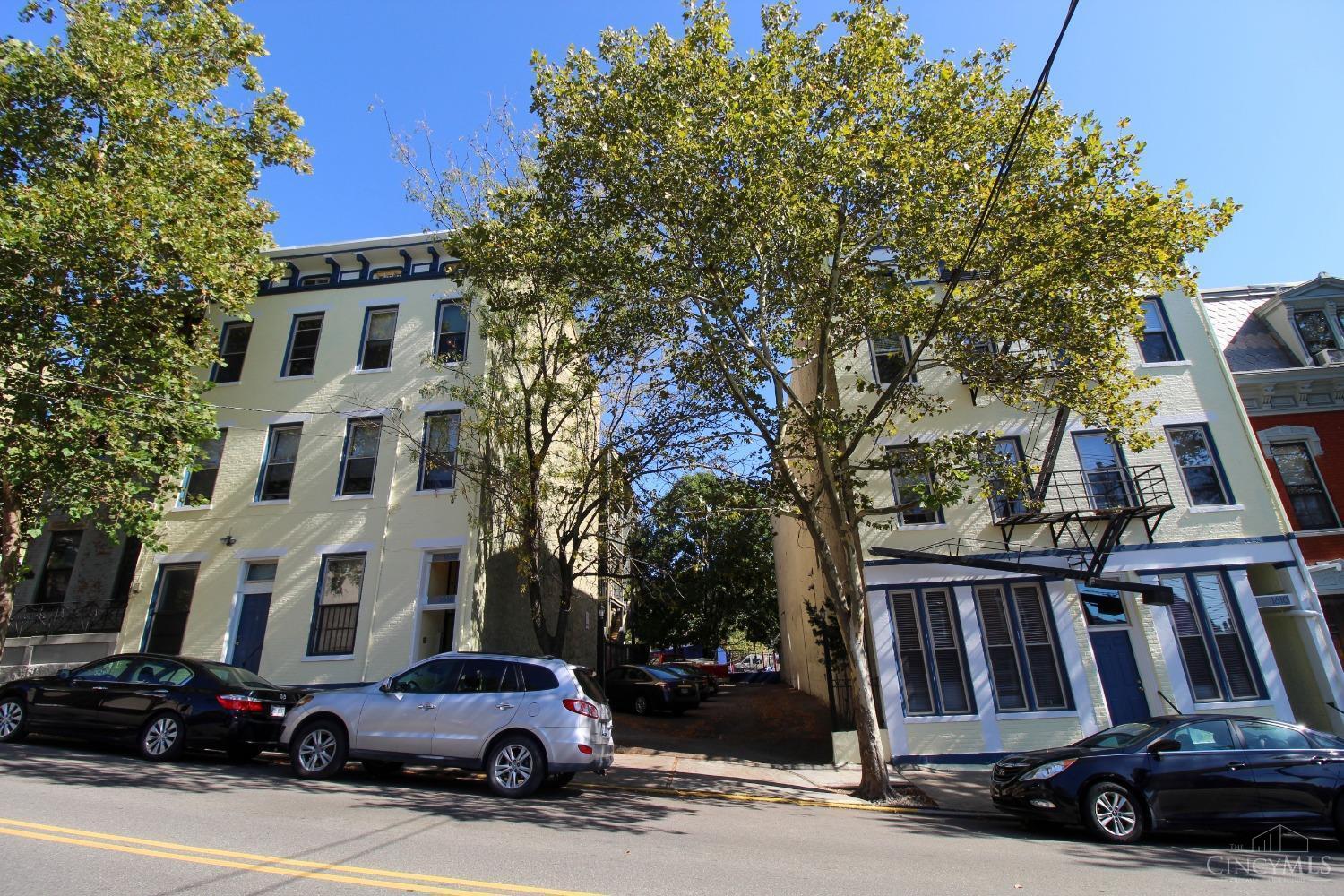 1616 Sycamore Street — photo