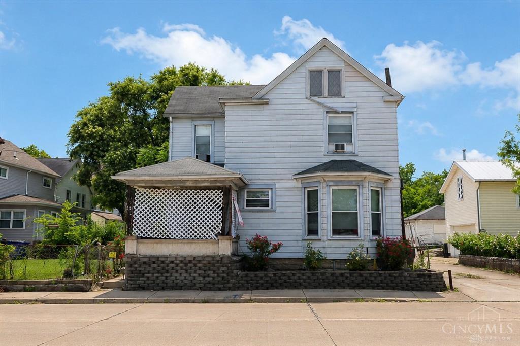 1315 Riverside Drive — photo