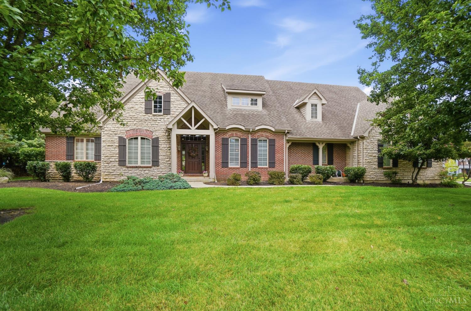 819 River Forest Drive — photo