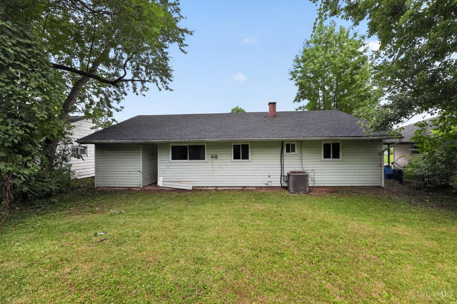 1305 Landis Lane — photo