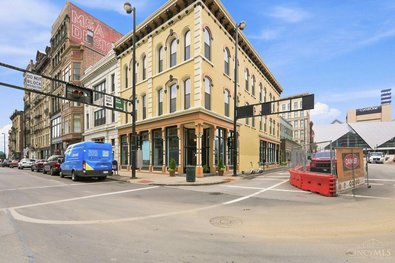 411 Plum Street — photo