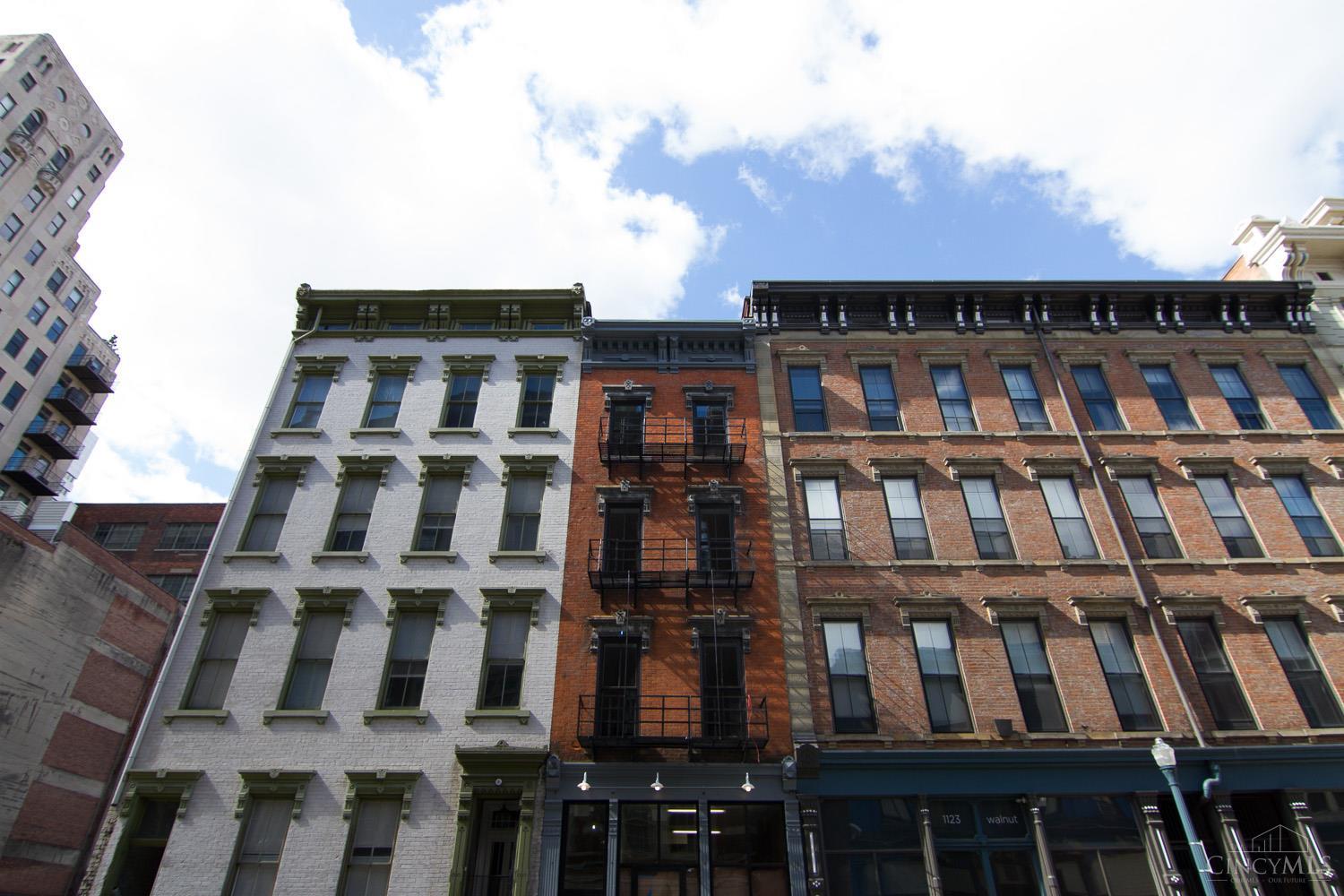 1121 Walnut Street — photo