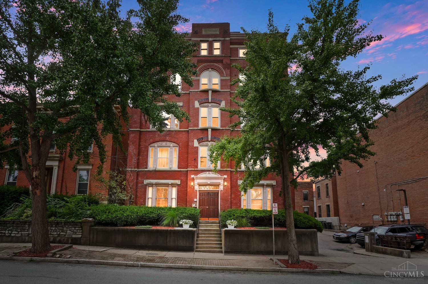 427 Hopkins Street — photo