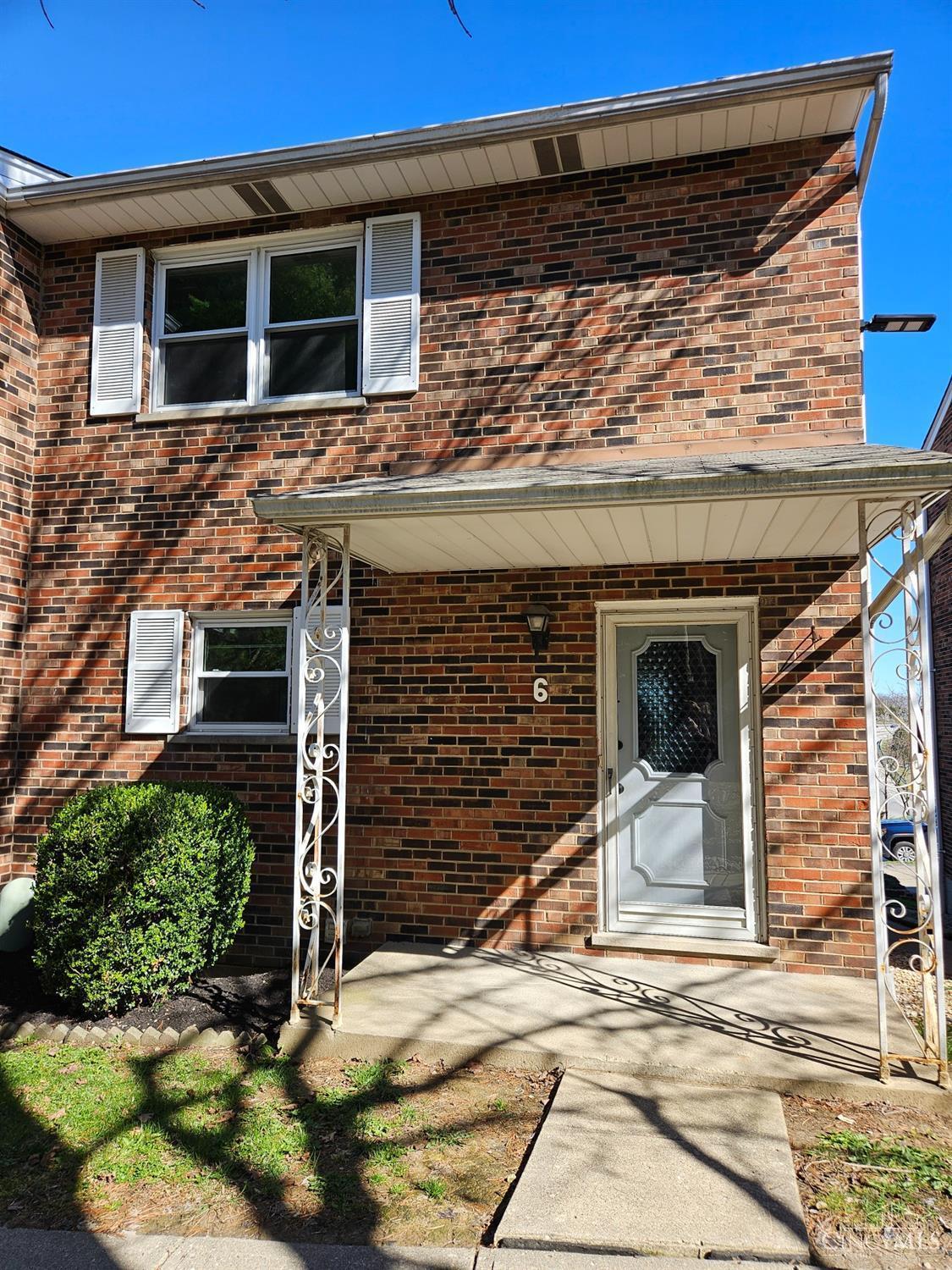 5638 Springdale Road — photo