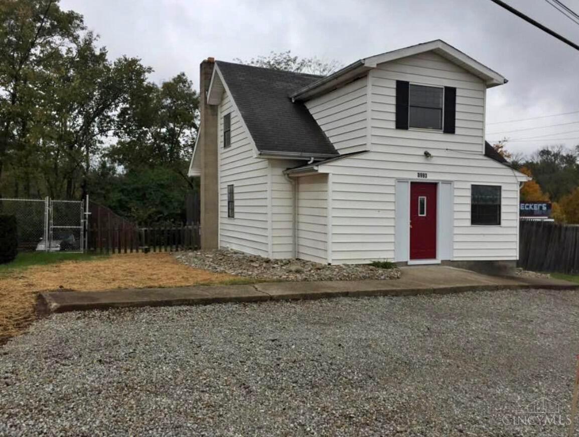 8993 Pippin Road — photo