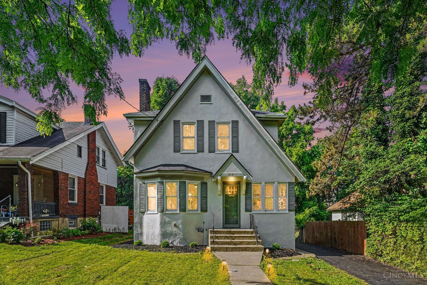 209 Wedgewood Avenue — photo