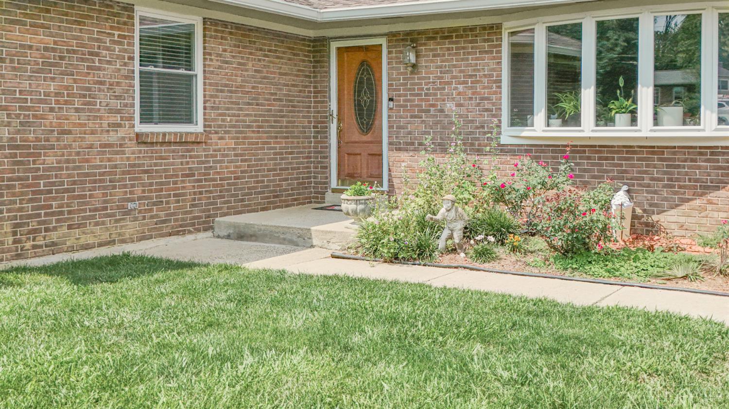 302 Apache Trail, Miami Twp, OH 45140 — photo 2
