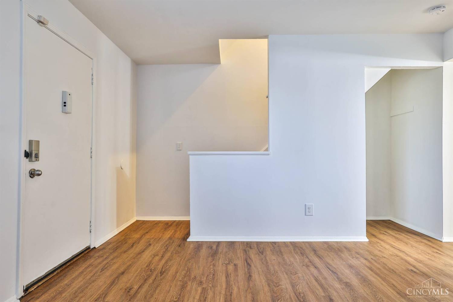 1556 Meredith Drive, Cincinnati, OH 45231 — photo 3