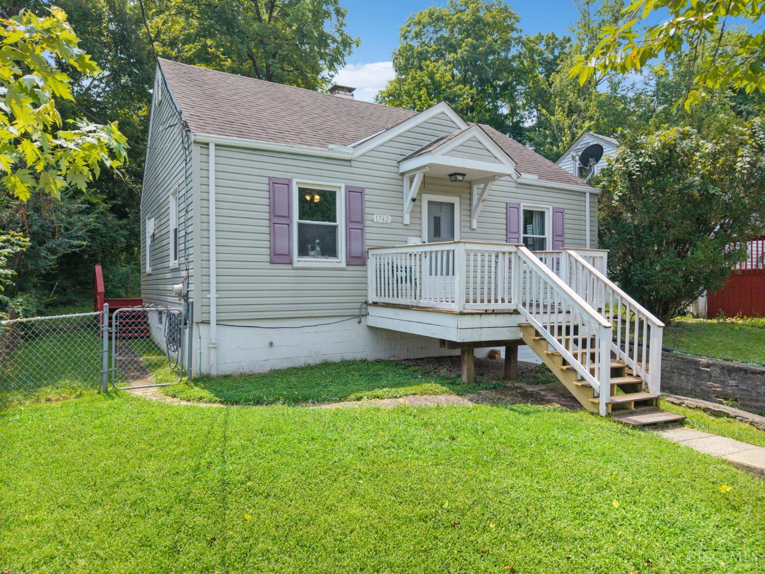 1742 Ashbrook Drive, Cincinnati, OH 45238 — photo 2