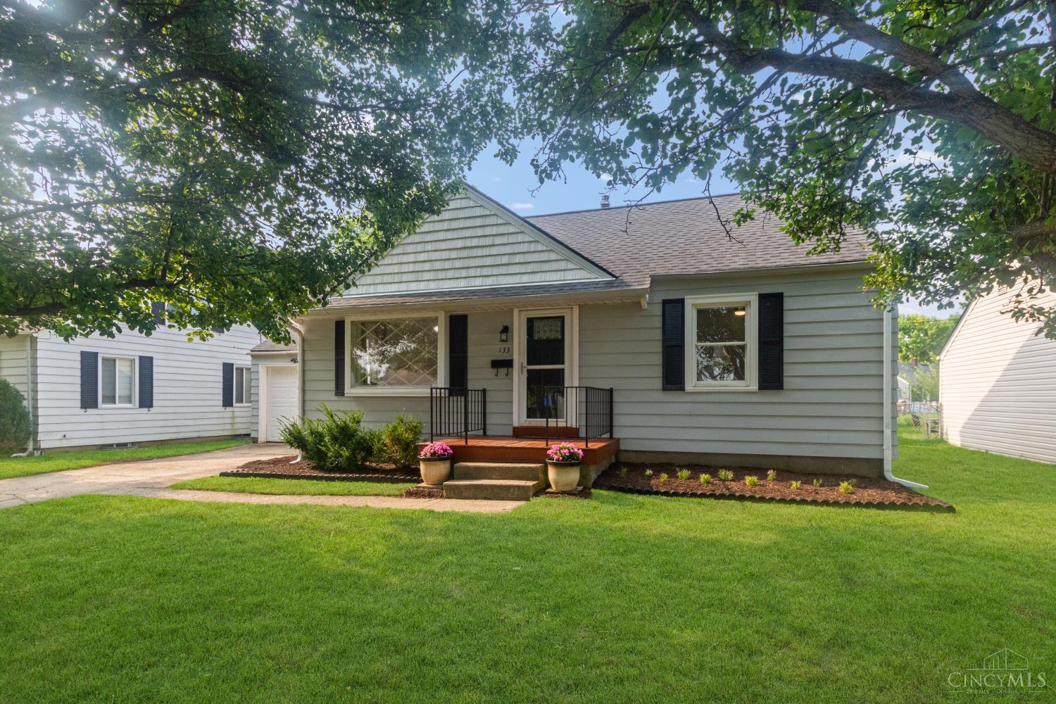 133 Winston Drive — photo