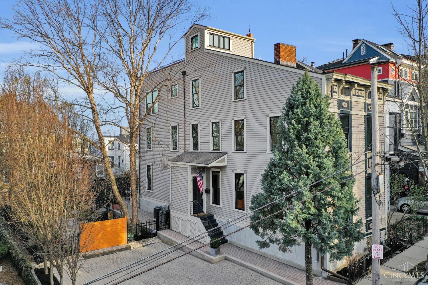 1126 Fuller Street — photo