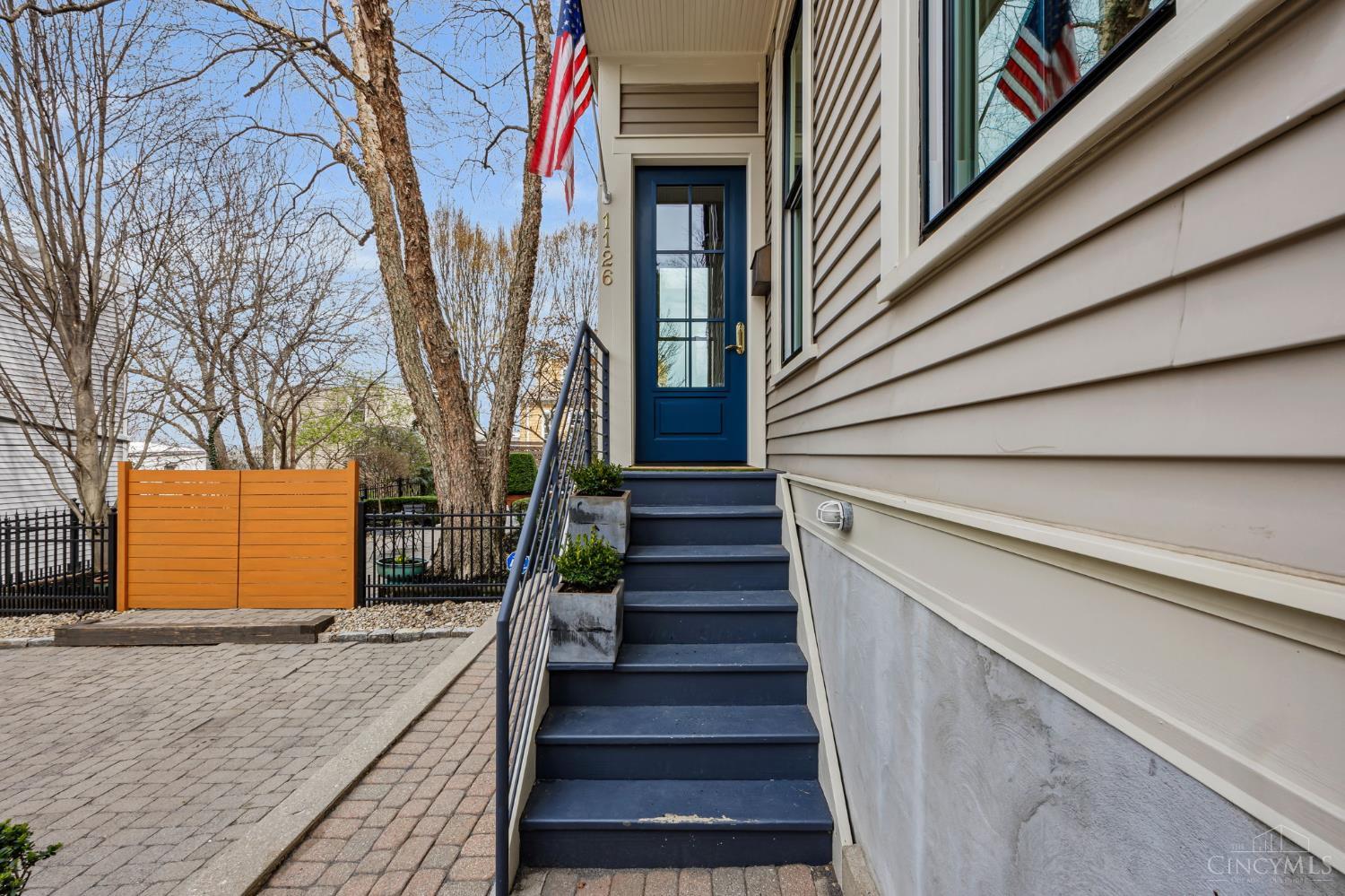 1126 Fuller Street, Cincinnati, OH 45202 — photo 3