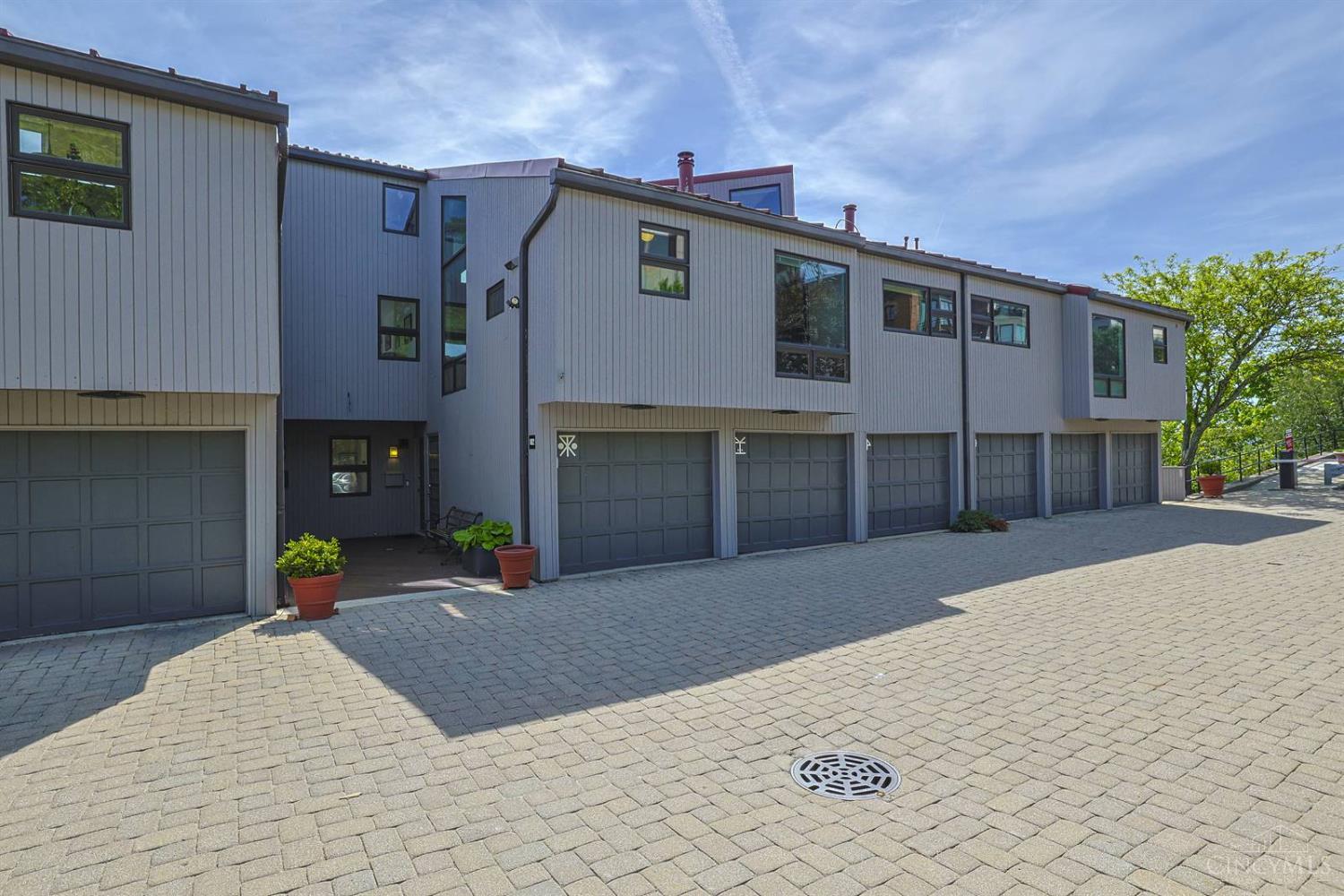 1022 Hatch Street — photo