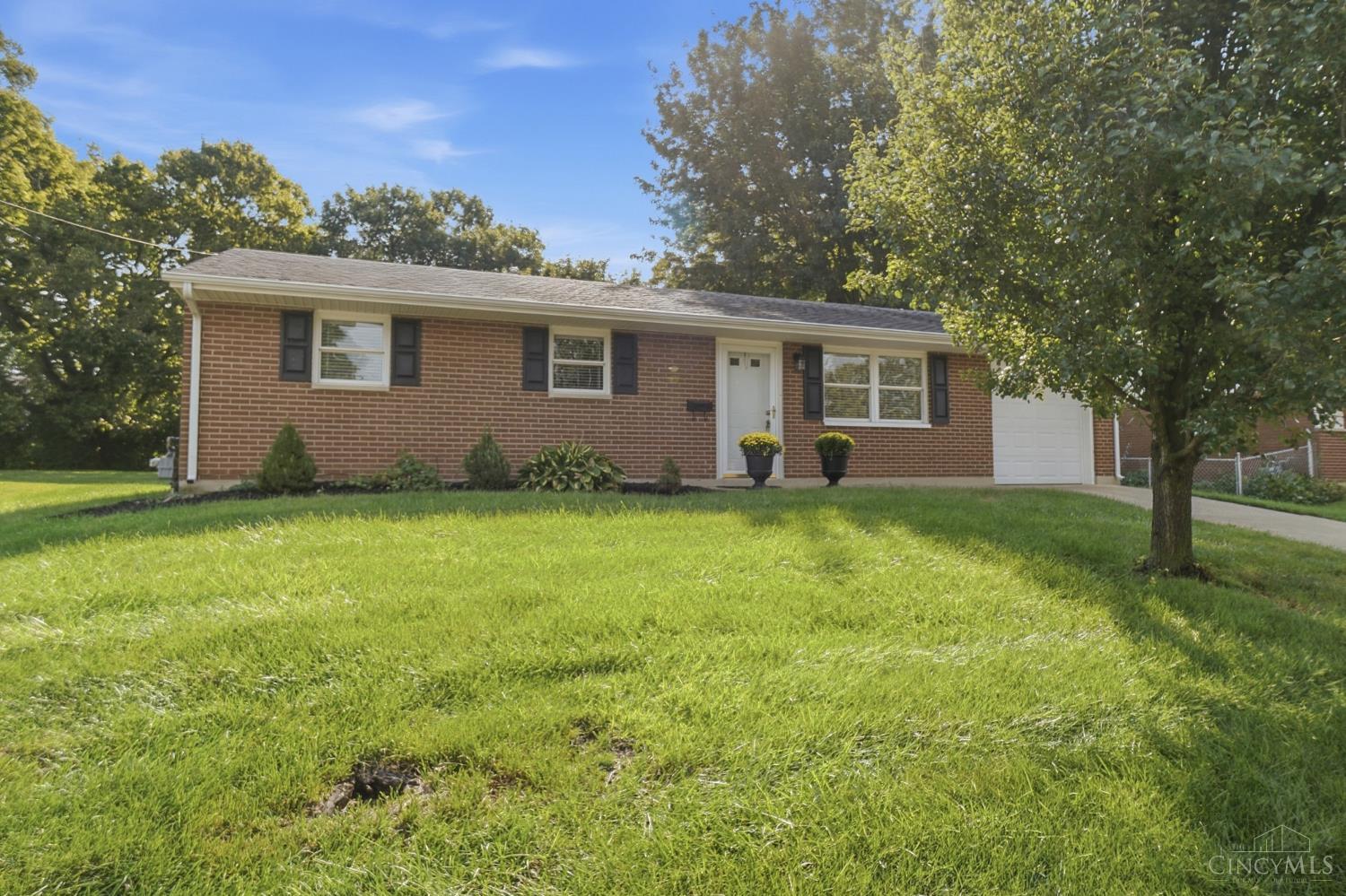 904 Hartz Drive — photo