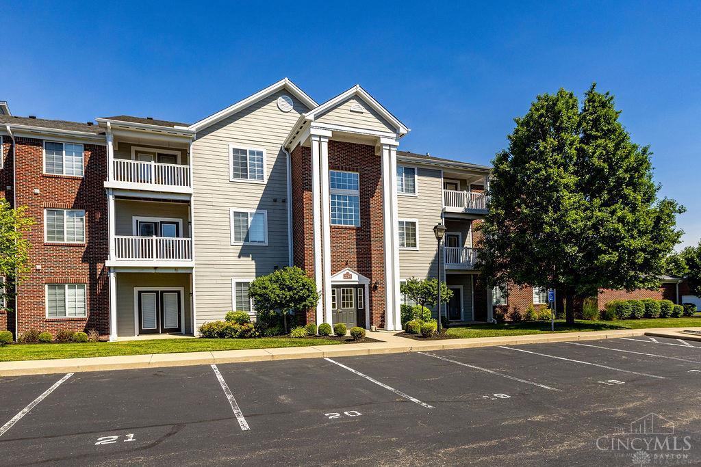 2295 Pinnacle Court — photo