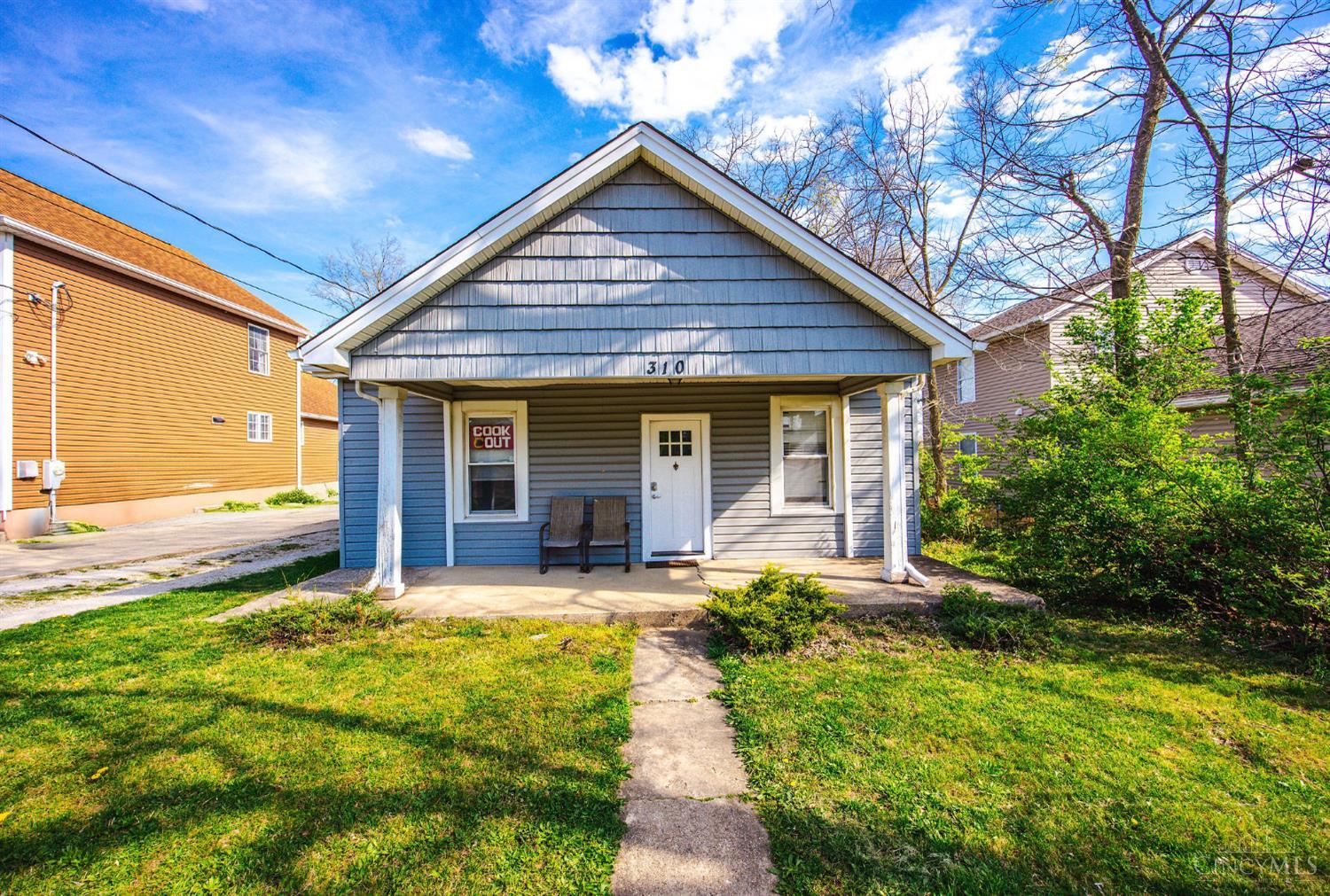 310 W Sycamore Street — photo